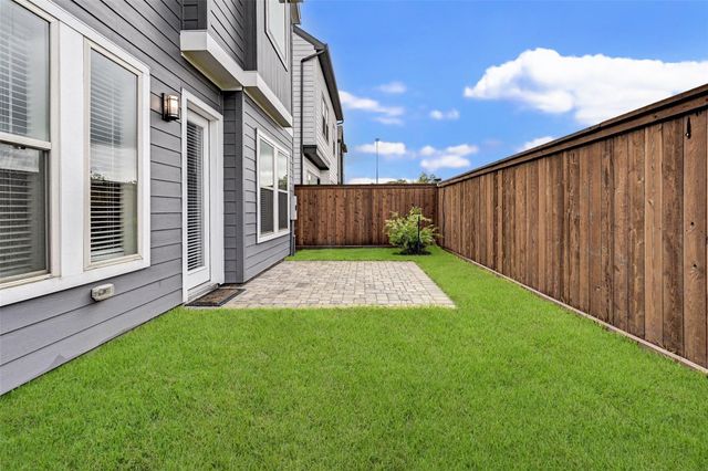 966 Ford Pines Lane, Houston, TX 77091