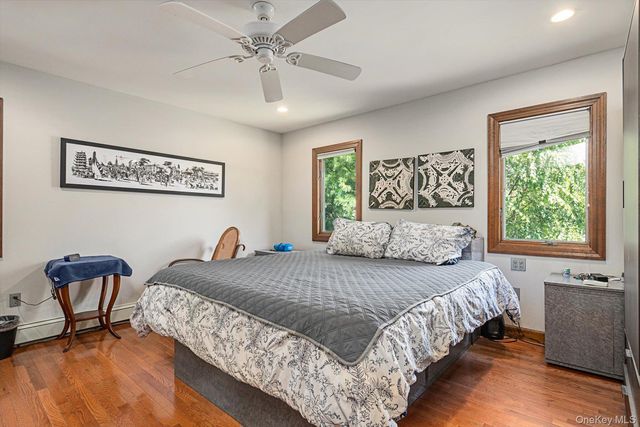 251 Baird Court, Woodbury, NY 11797