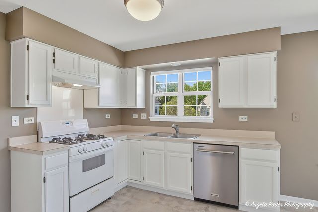 816 Kalamazoo Circle 29-6, Vernon Hills, IL 60061