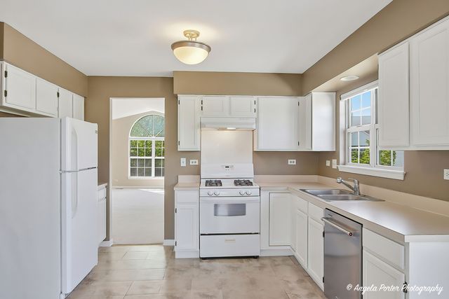 816 Kalamazoo Circle 29-6, Vernon Hills, IL 60061