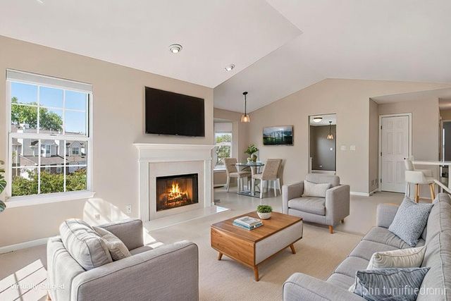 816 Kalamazoo Circle 29-6, Vernon Hills, IL 60061