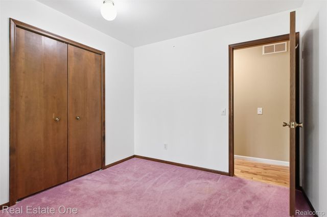 6920 Pontiac Trail, West Bloomfield Charter Township, MI 48323