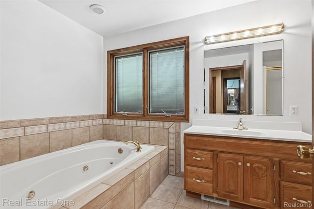 6920 Pontiac Trail, West Bloomfield Charter Township, MI 48323
