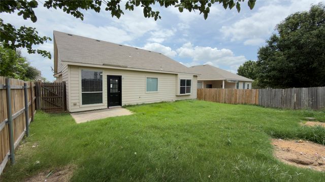 14005 Silkwood Drive, Fort Worth, TX 76052
