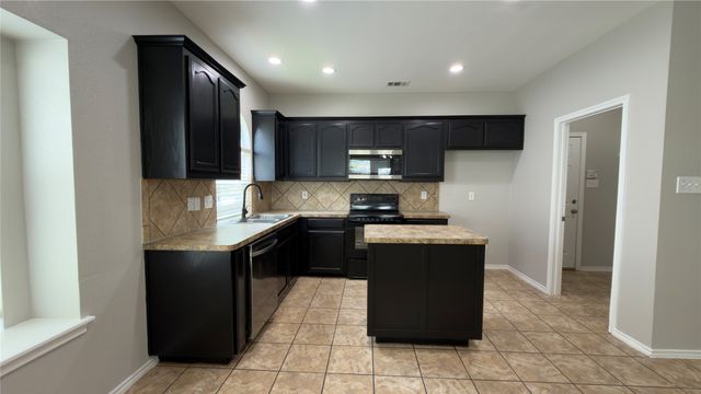 14005 Silkwood Drive, Fort Worth, TX 76052