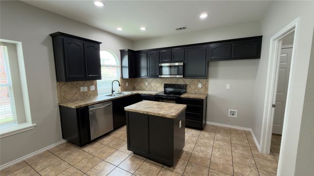 14005 Silkwood Drive, Fort Worth, TX 76052