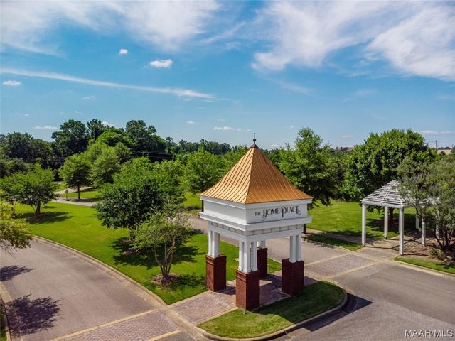 302 Firefly ., Prattville, AL 36066