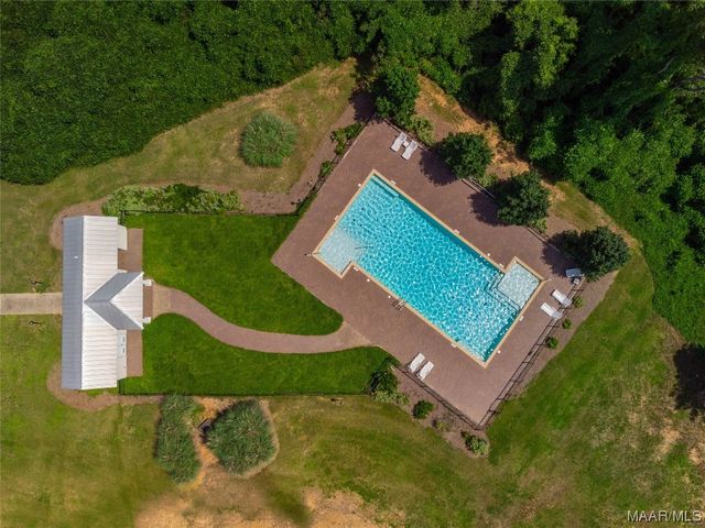 302 Firefly ., Prattville, AL 36066