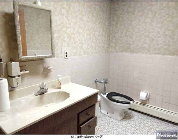 610 Broad Avenue 2nd floor, Ridgefield, NJ 07657