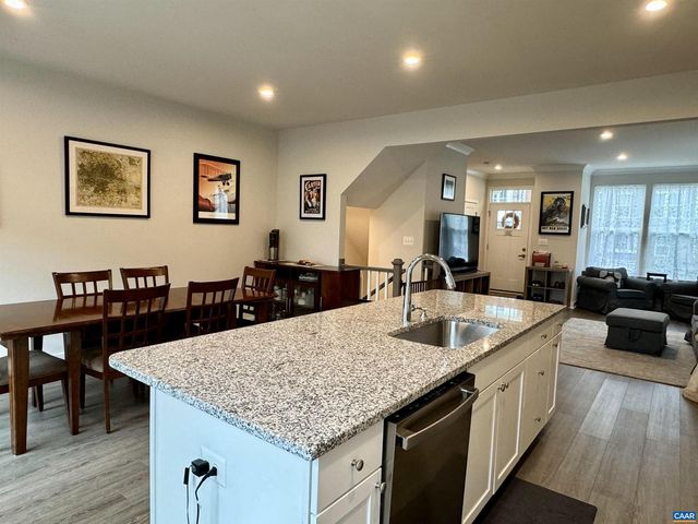 2034 LANDON LN, Charlottesville, VA 22911