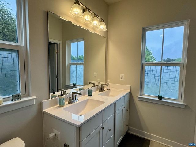 2034 LANDON LN, Charlottesville, VA 22911