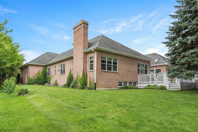 600 Haven Drive, Barrington, IL 60010
