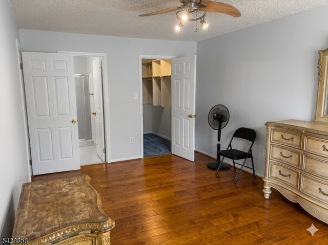 28 Rutgers Dr, Newark City, NJ 07103