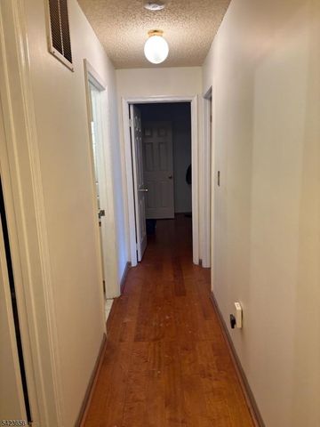 28 Rutgers Dr, Newark City, NJ 07103