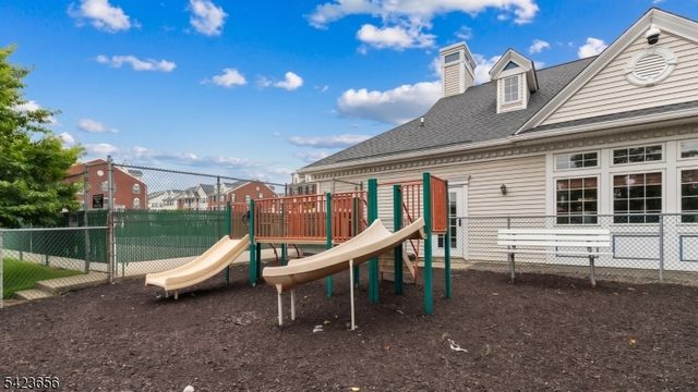 28 Rutgers Dr, Newark City, NJ 07103