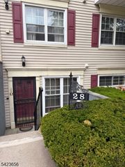 28 Rutgers Dr, Newark City, NJ 07103