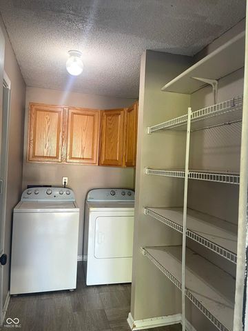 1318 Crescent Drive, Greenwood, IN 46143