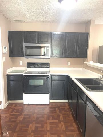 1318 Crescent Drive, Greenwood, IN 46143