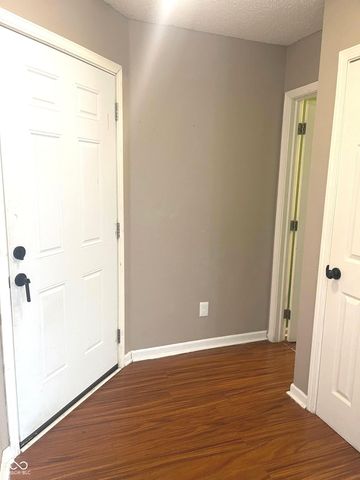 1318 Crescent Drive, Greenwood, IN 46143