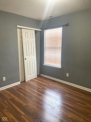1318 Crescent Drive, Greenwood, IN 46143