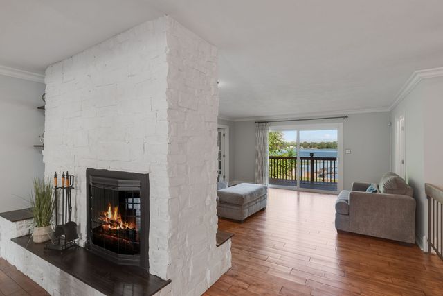 188 Oakwood Drive, Antioch, IL 60002