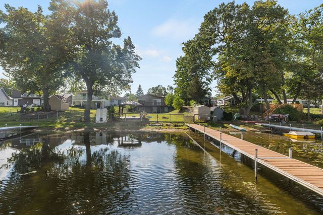 188 Oakwood Drive, Antioch, IL 60002