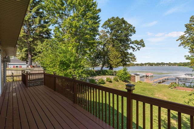 188 Oakwood Drive, Antioch, IL 60002