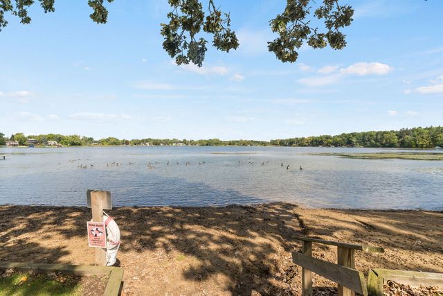 188 Oakwood Drive, Antioch, IL 60002