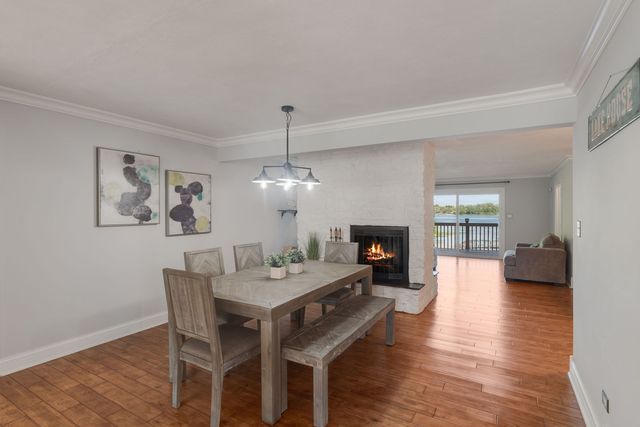 188 Oakwood Drive, Antioch, IL 60002