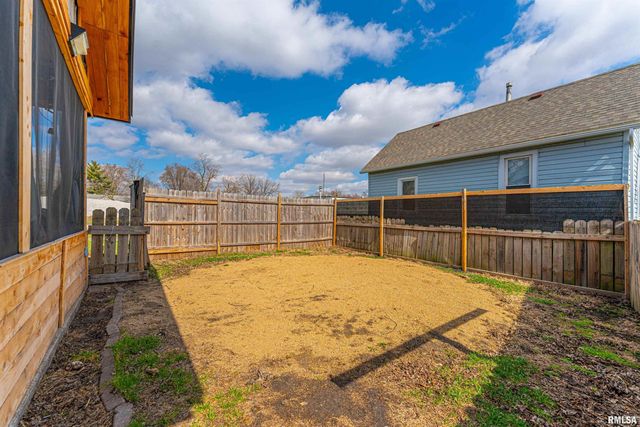 2145 LINCOLN Street, Beason, IL 62512