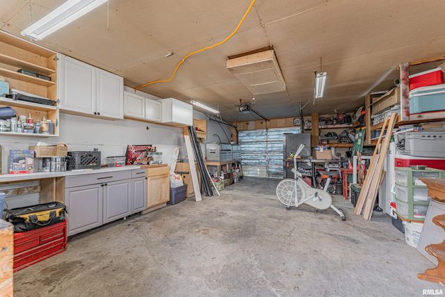 2145 LINCOLN Street, Beason, IL 62512