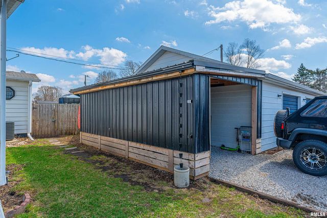 2145 LINCOLN Street, Beason, IL 62512