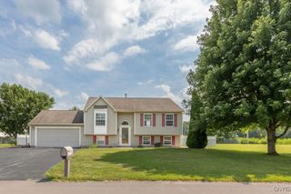5176 Novara Lane, Clay, NY 13041
