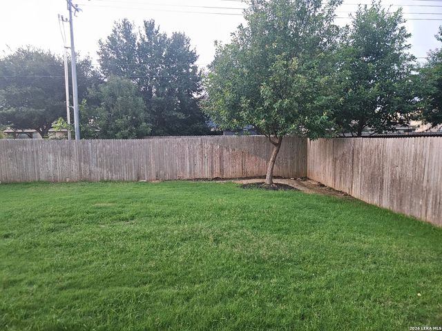 178 Hidden Knoll, Selma, TX 78154