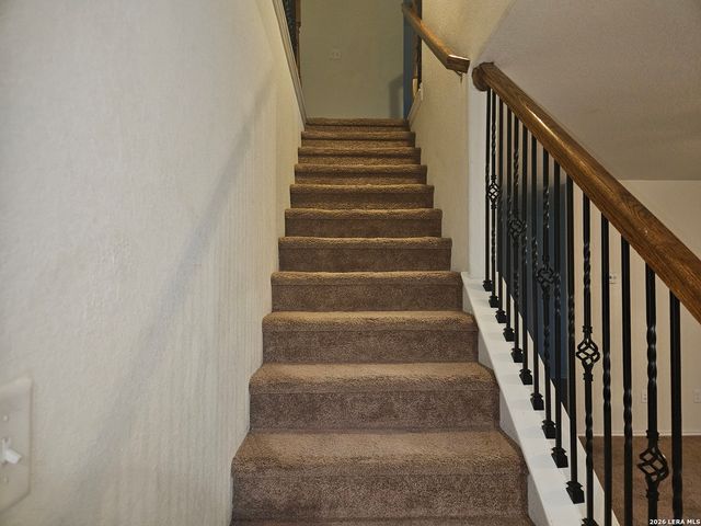 178 Hidden Knoll, Selma, TX 78154