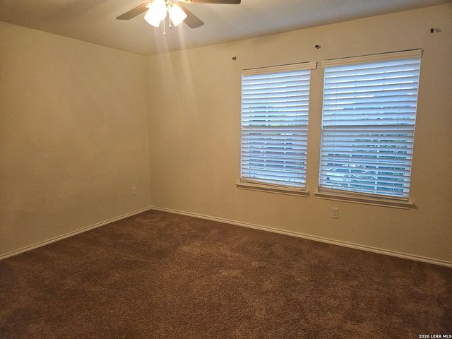 178 Hidden Knoll, Selma, TX 78154