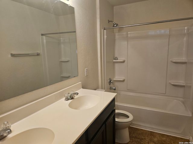 178 Hidden Knoll, Selma, TX 78154