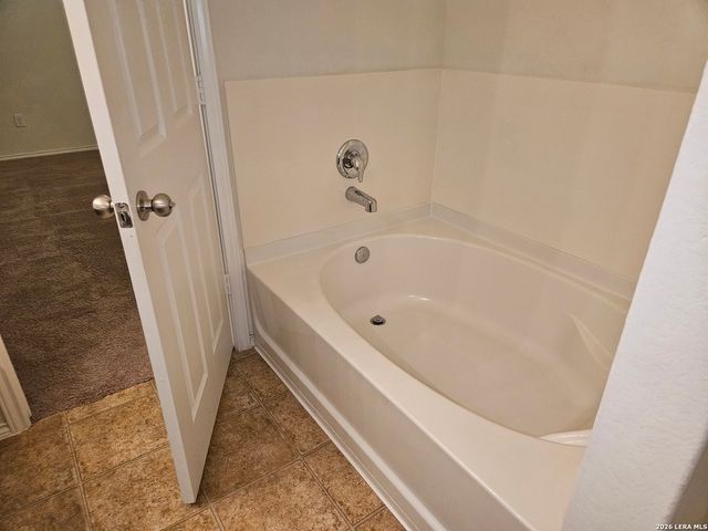 178 Hidden Knoll, Selma, TX 78154