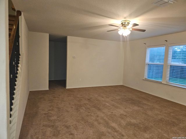 178 Hidden Knoll, Selma, TX 78154