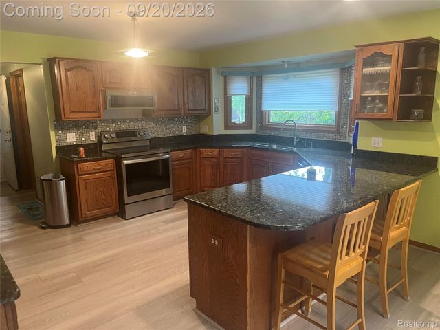 14847 Kelly Court, Shelby Charter Township, MI 48315