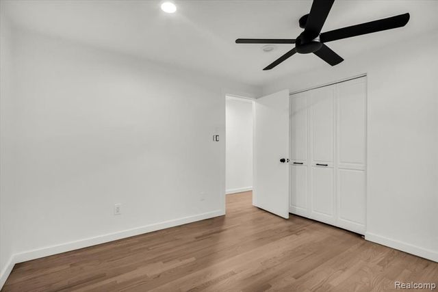 19230 Red Maple Court, Southfield, MI 48076