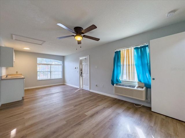 102 MANGO DRIVE Front Unit, Davenport, FL 33897