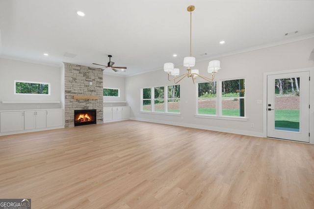 43 Kirk Road NW, White, GA 30184