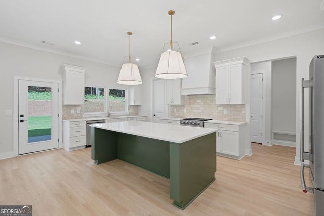 43 Kirk Road NW, White, GA 30184