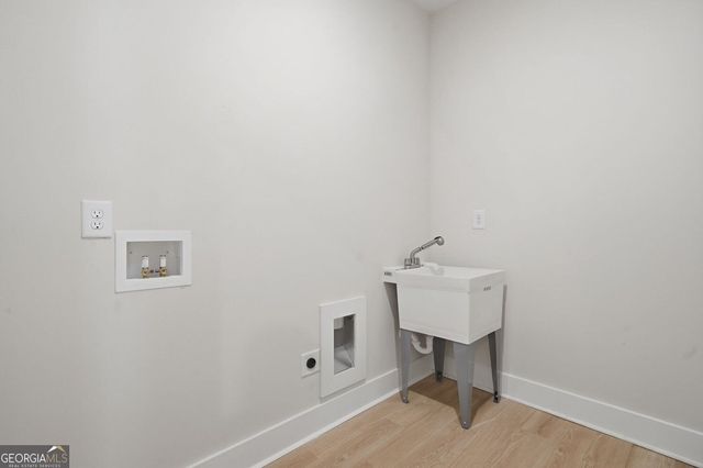 43 Kirk Road NW, White, GA 30184