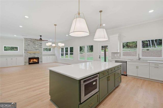 43 Kirk Road NW, White, GA 30184