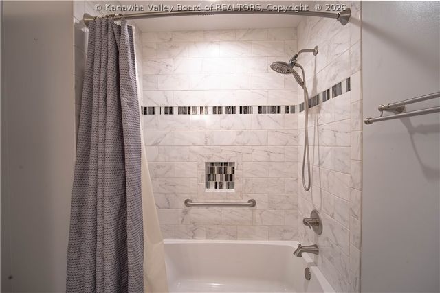 1003 Lynn Oak Drive, Charleston, WV 25313