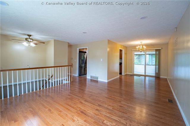1003 Lynn Oak Drive, Charleston, WV 25313