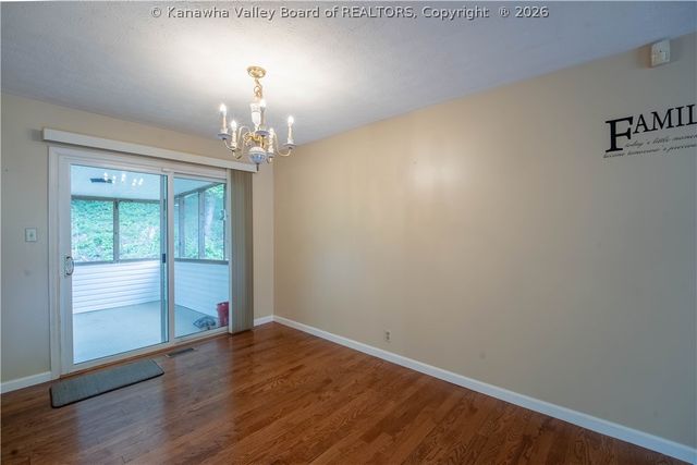 1003 Lynn Oak Drive, Charleston, WV 25313