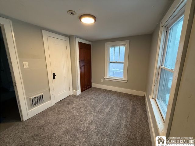 8 Elliott Avenue, Jamestown, NY 14701